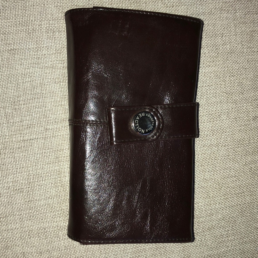 NWT Brown Kenneth Cole Reaction wallet